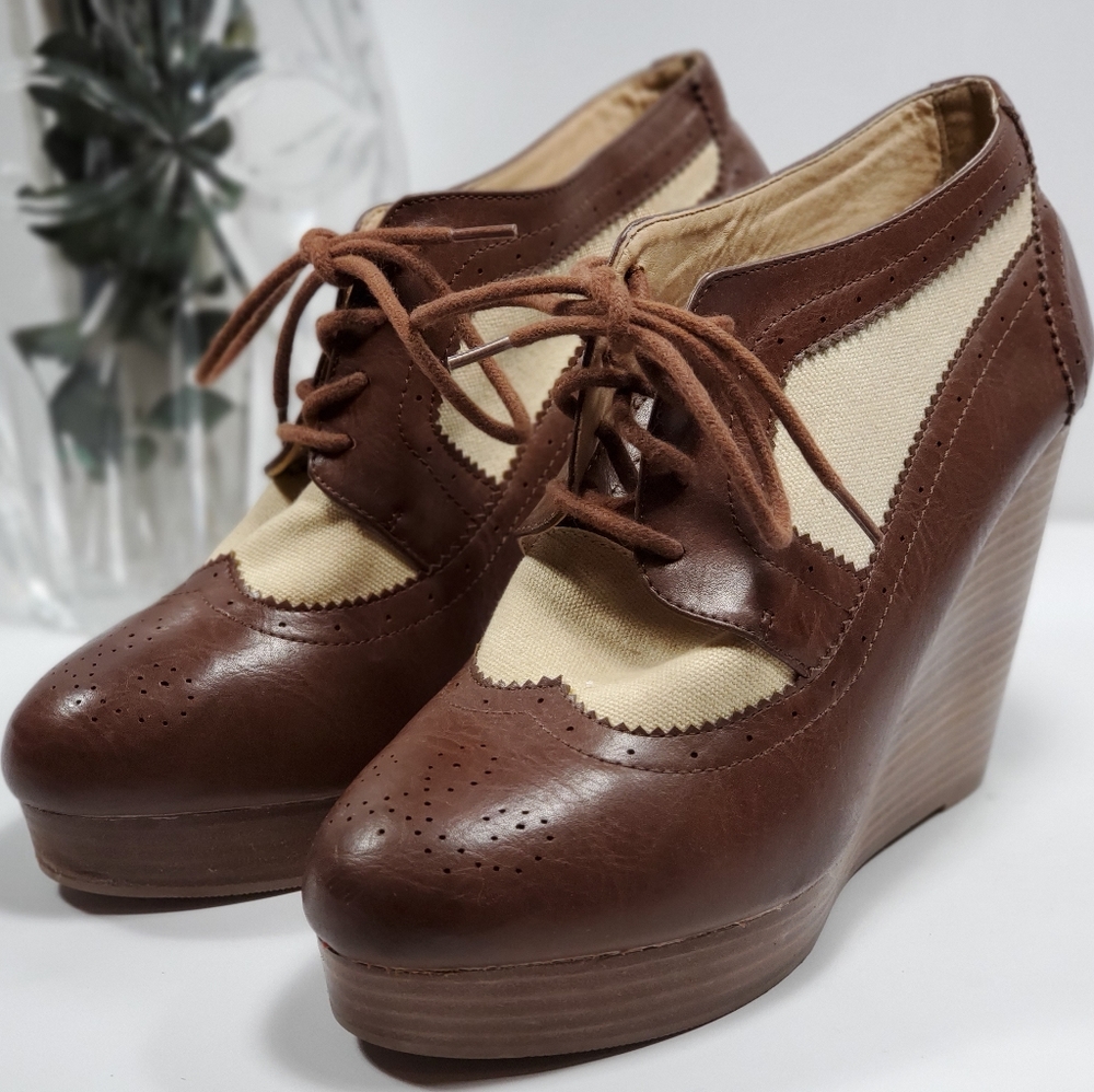 Forever 21 Oxford Lace-Up Brown Tan Wedges Size 10